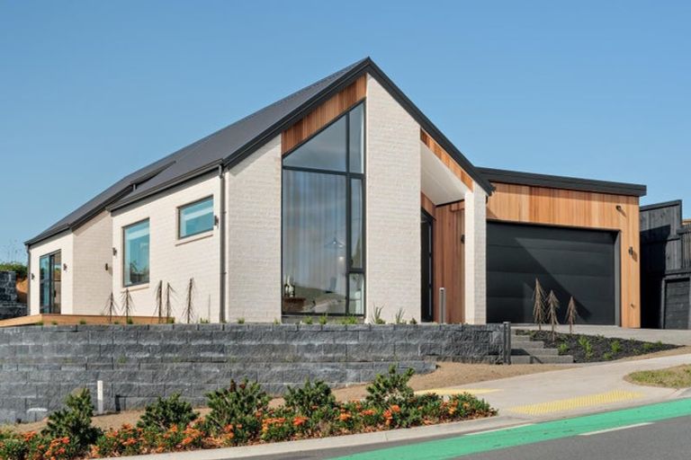 Photo of property in 1 Rereahu Street, Raglan, 3225