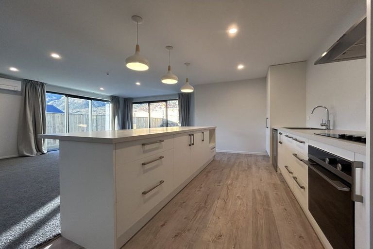 Photo of property in 96 Spur Ridge Rise, Jacks Point, 9371