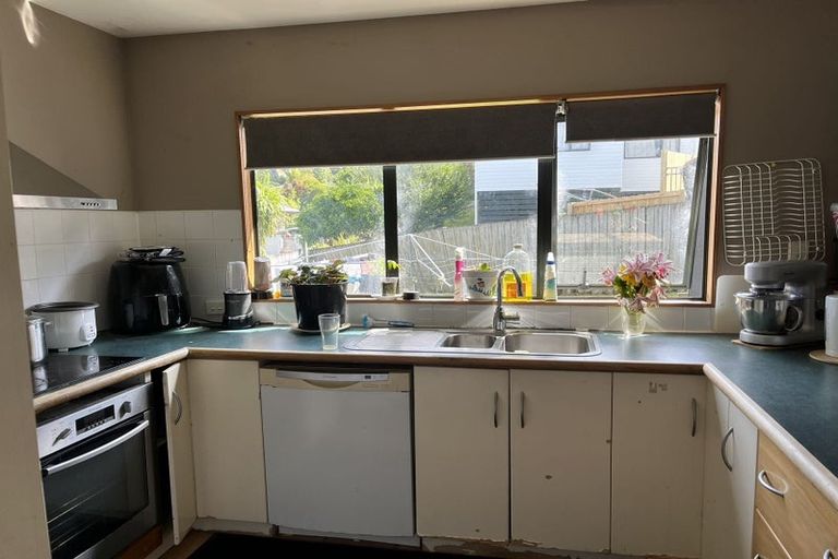 Photo of property in 7 Loughanure Place, Massey, Auckland, 0614