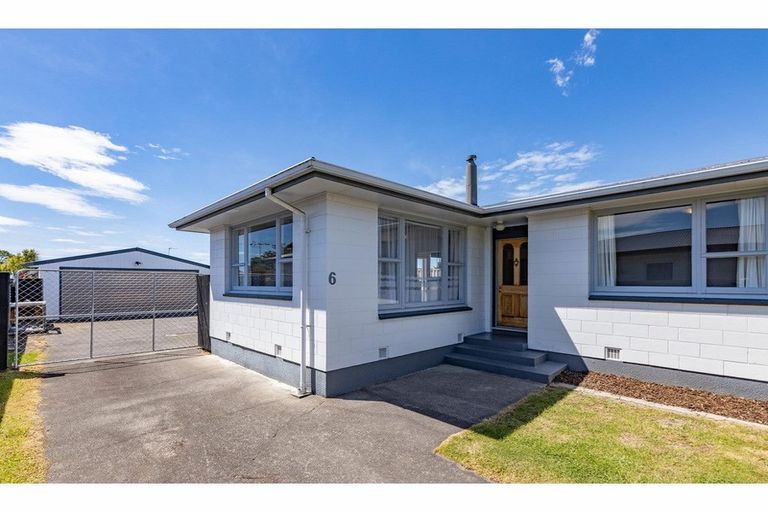 Photo of property in 6 Bush Street, Rangiora, 7400