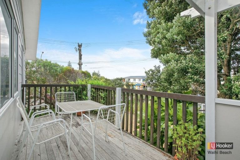 Photo of property in 212 Seaforth Road, Waihi Beach, 3611