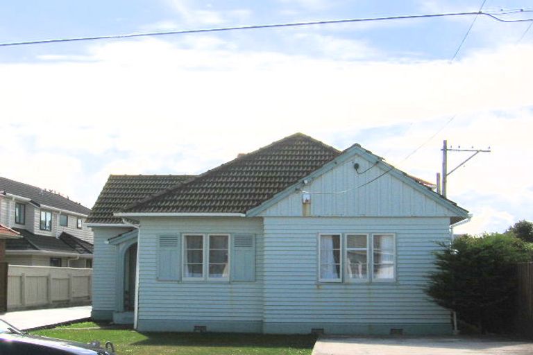 Photo of property in Fife Lane Flats, 11 Fife Lane, Miramar, Wellington, 6022