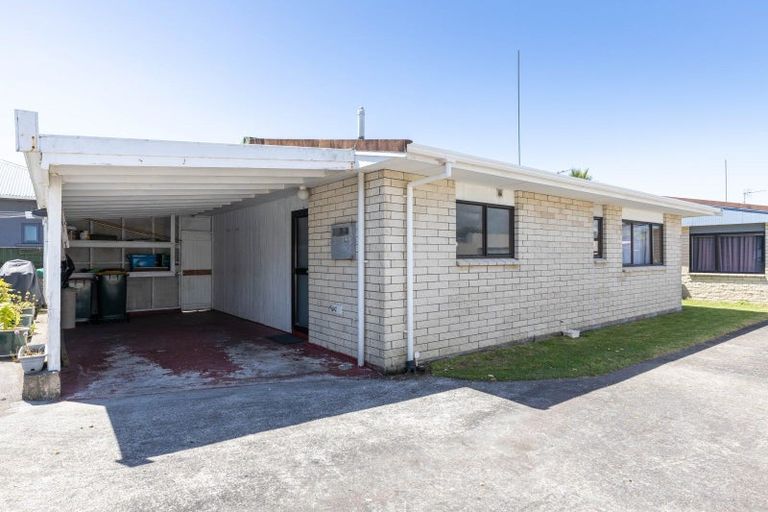 Photo of property in 2/23 Record Street, Fitzroy, New Plymouth, 4312