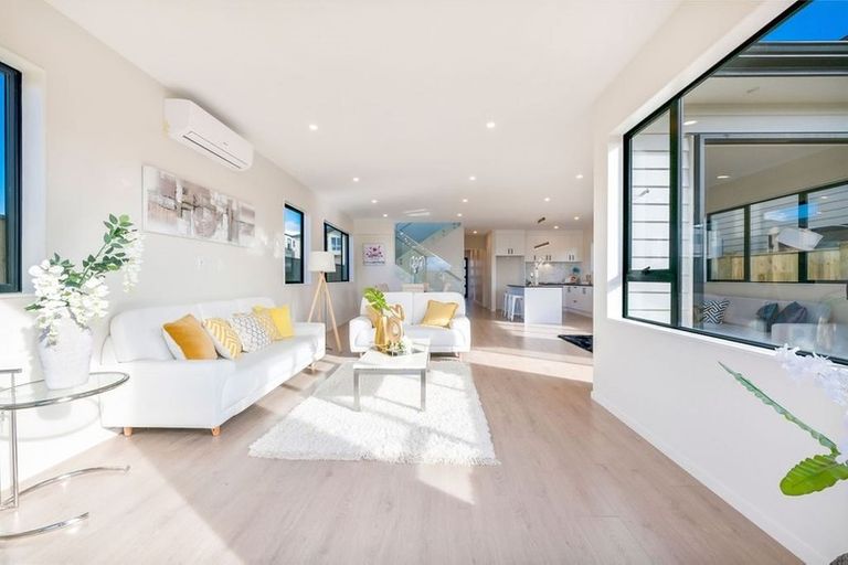 Photo of property in 62 Tir Conaill Avenue, Flat Bush, Auckland, 2019
