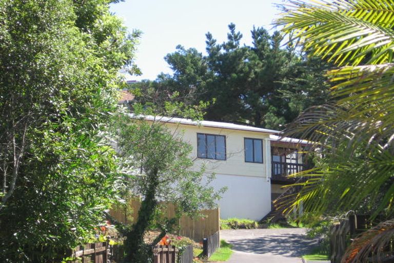 Photo of property in 11 Serrata Place, Browns Bay, Auckland, 0630