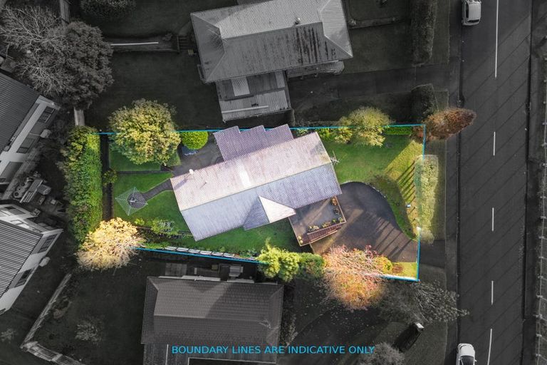 Photo of property in 24 Beauchamp Drive, Massey, Auckland, 0614