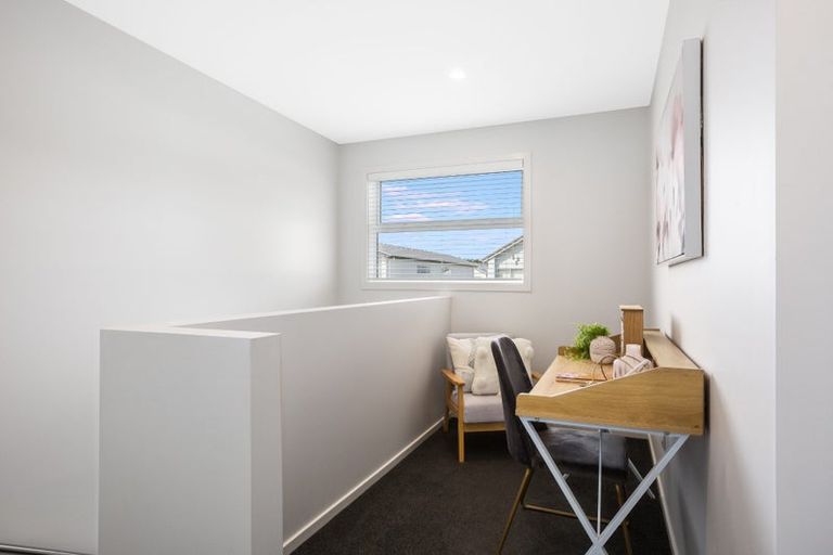 Photo of property in 12 Torea Place, Kenepuru, Porirua, 5022