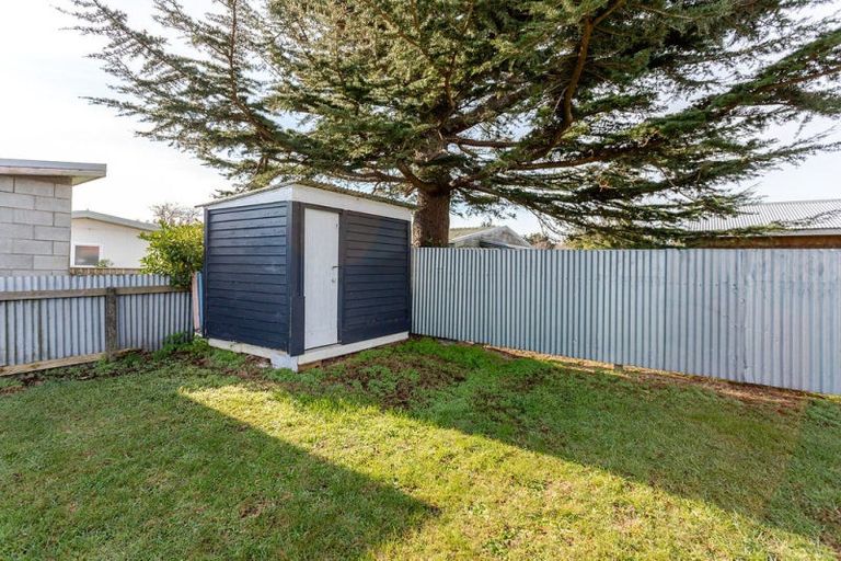 Photo of property in 8 Victor Street, Dannevirke, 4930