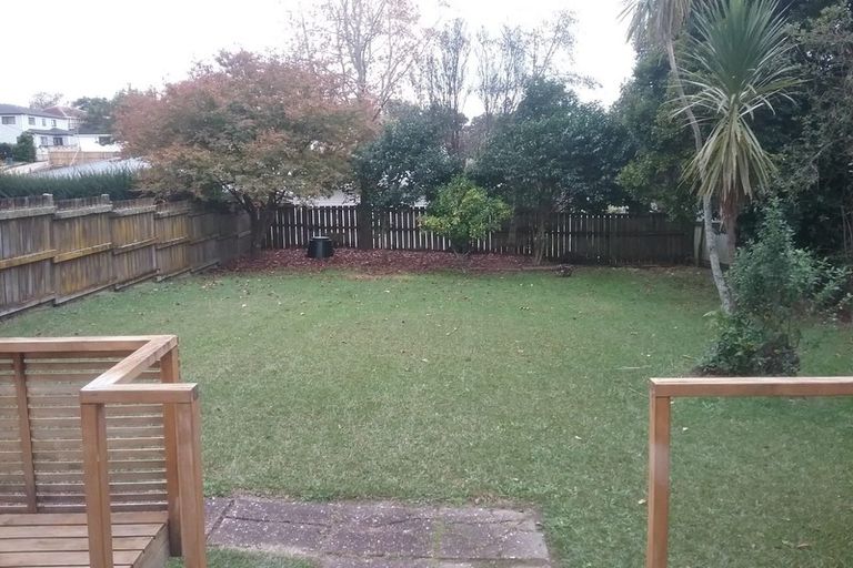 Photo of property in 7a Lynwood Road, New Lynn, Auckland, 0600