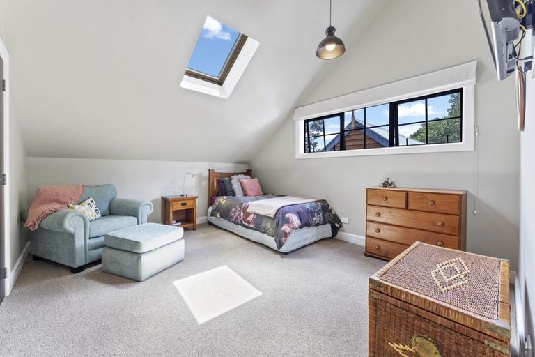 Photo of property in 5 Colombo Street, Hokowhitu, Palmerston North, 4410