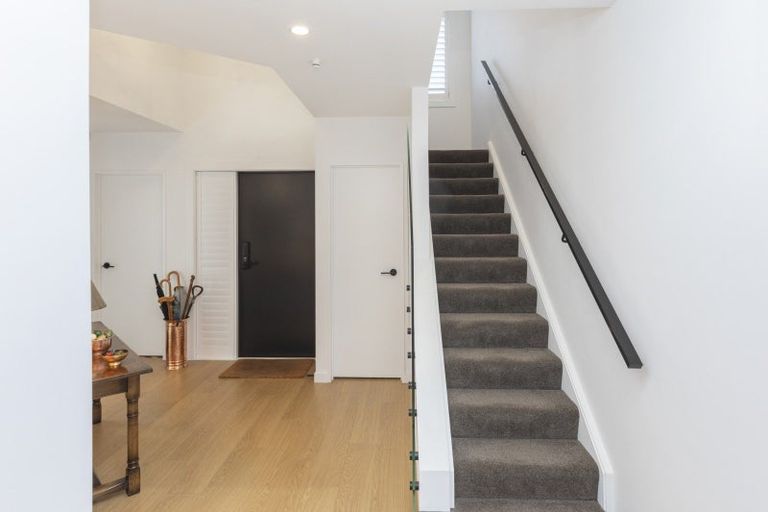 Photo of property in 2/6 Lloyd Street, Strowan, Christchurch, 8052