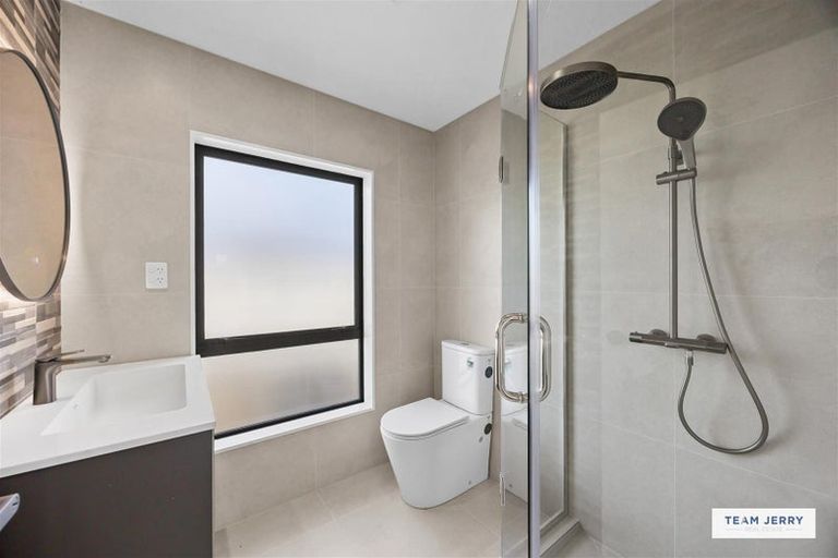 Photo of property in 339c Bucklands Beach Road, Bucklands Beach, Auckland, 2012