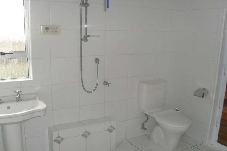 Photo of property in 11 Lawry Street, Moturoa, New Plymouth, 4310