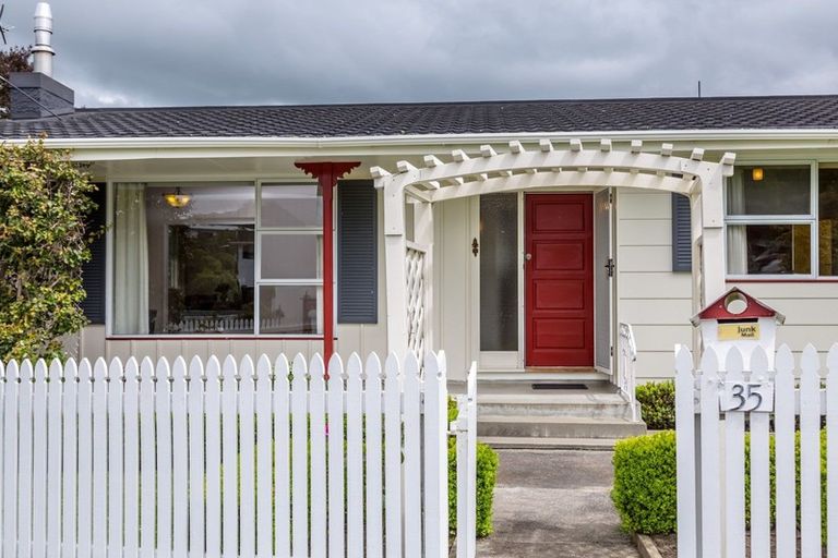 Photo of property in 35 Manuka Street, Lansdowne, Masterton, 5810