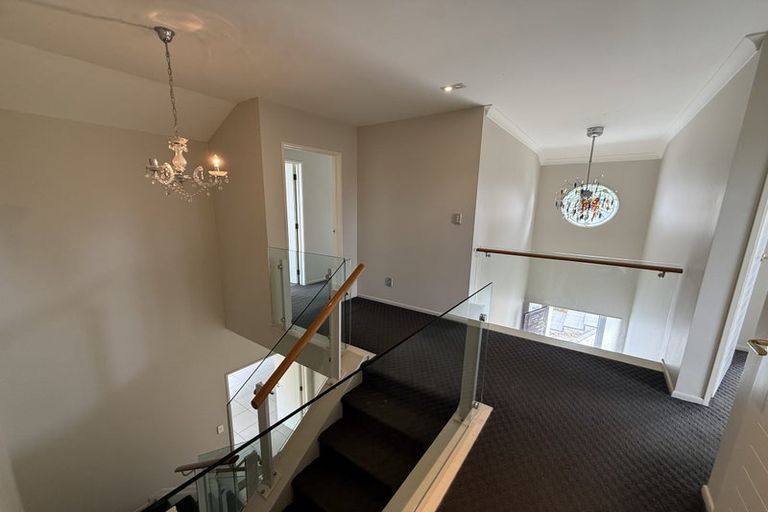 Photo of property in 18 Harrowglen Drive, Northcross, Auckland, 0632