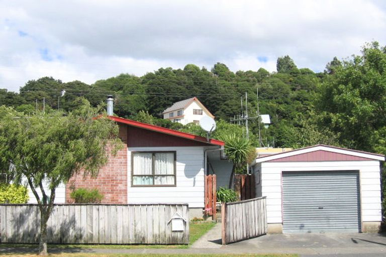Photo of property in 58a Gemstone Drive, Birchville, Upper Hutt, 5018