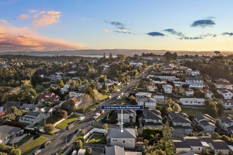 Photo of property in 1/66 Verran Road, Birkdale, Auckland, 0626
