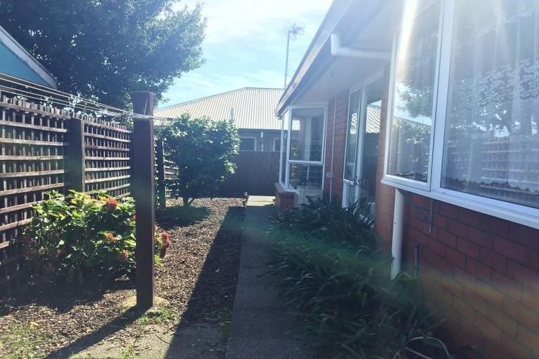 Photo of property in 2/143 Clarence Street, Riccarton, Christchurch, 8011