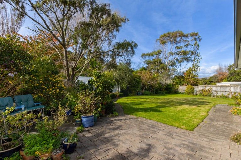 Photo of property in 163 Te Moana Road, Waikanae, 5036