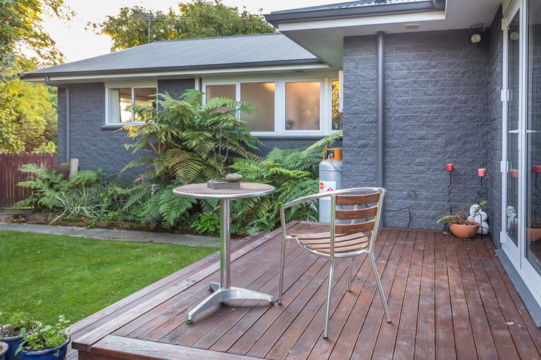 Photo of property in 15 Dunster Street, Burnside, Christchurch, 8053