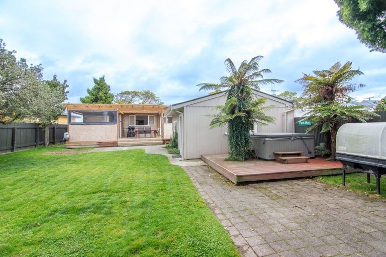 Photo of property in 100 Slacks Road, Awapuni, Palmerston North, 4412