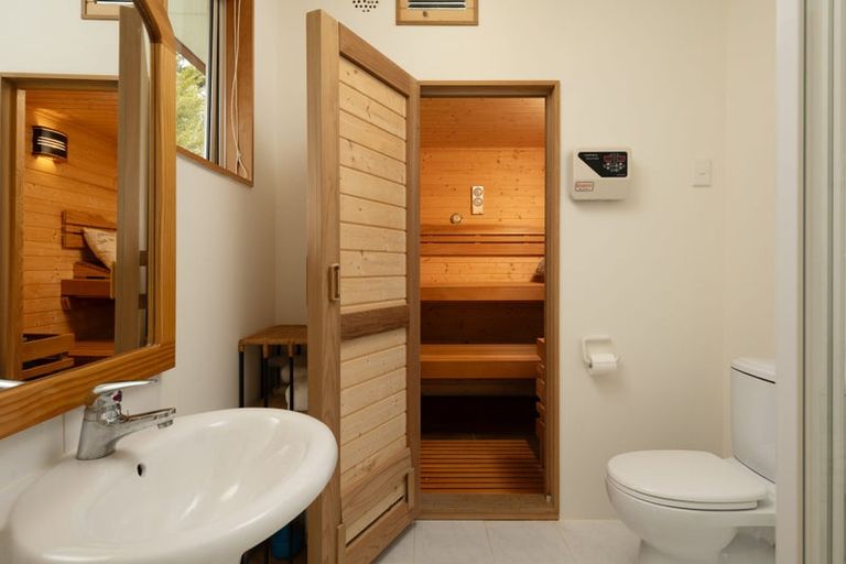 Photo of property in 19 St Omer Road, Saint Omer, Picton, 7282