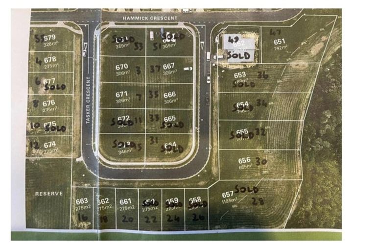 Photo of property in 30 Tasker Crescent, Pyes Pa, 3112
