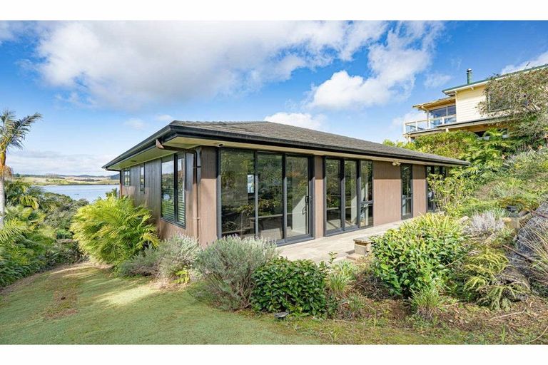 Photo of property in 34 Rangitane Loop Road, Kerikeri, 0294