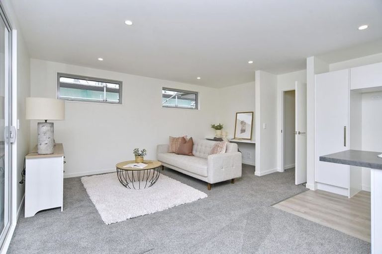 Photo of property in 18 Oakmill Drive, Casebrook, Christchurch, 8051