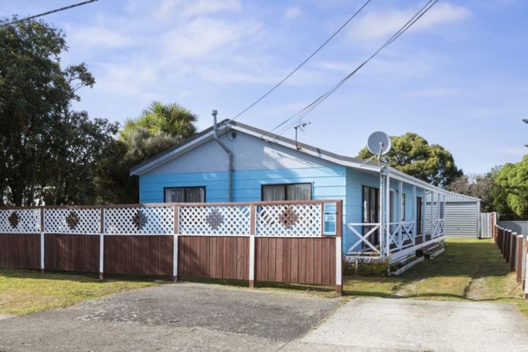 Photo of property in 20 Elizabeth Street, Moera, Lower Hutt, 5010