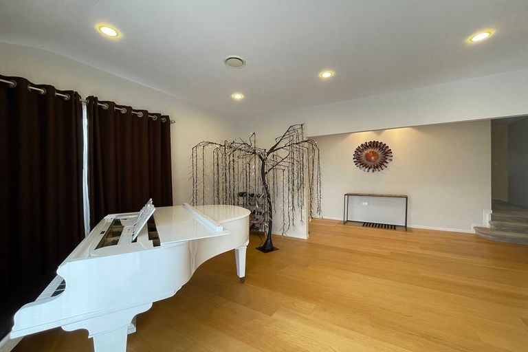 Photo of property in 36 Golden Morning Drive, Albany Heights, Auckland, 0632