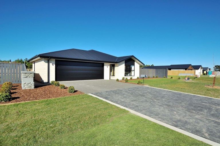 Photo of property in 92 Ridgeway Avenue, Rolleston, 7615