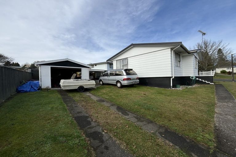 Photo of property in 15 Lancaster Crescent, Tokoroa, 3420