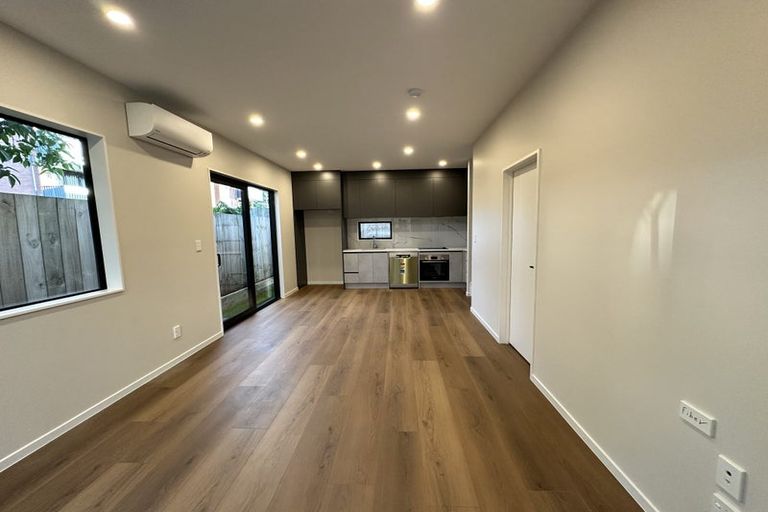 Photo of property in 14d Serjeant Street, Henderson, Auckland, 0612