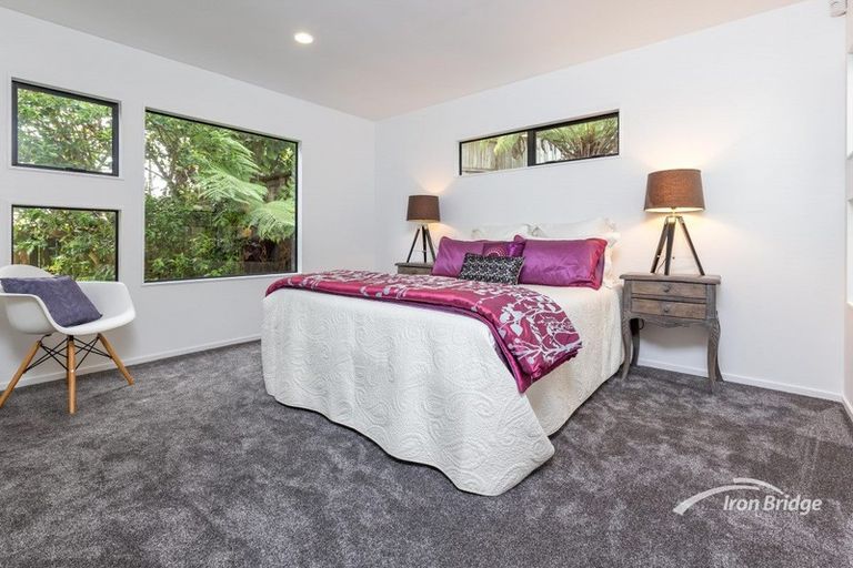 Photo of property in 1/3 Albany Highway, Unsworth Heights, Auckland, 0632
