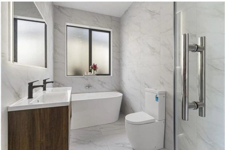 Photo of property in 52 Pukemarino Road, Waimauku, 0812