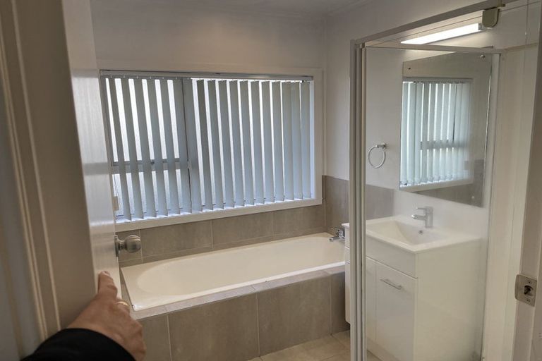 Photo of property in 125 Ridge Road, Howick, Auckland, 2014