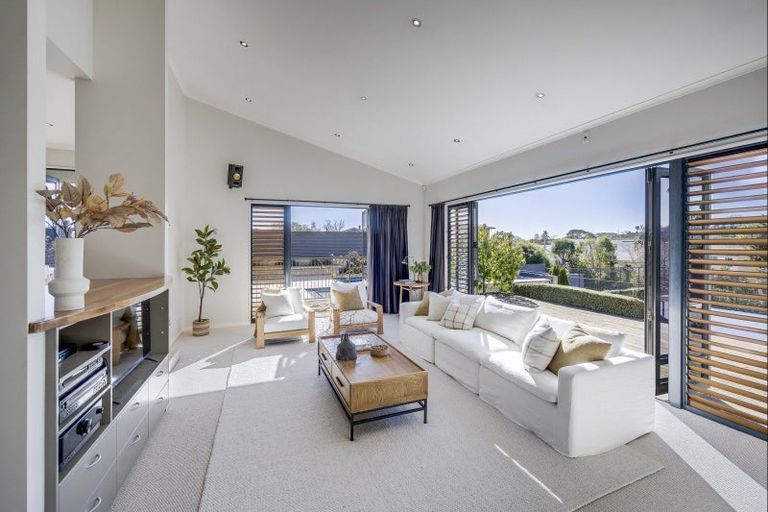 Photo of property in 50 Iona Road, Havelock North, 4130