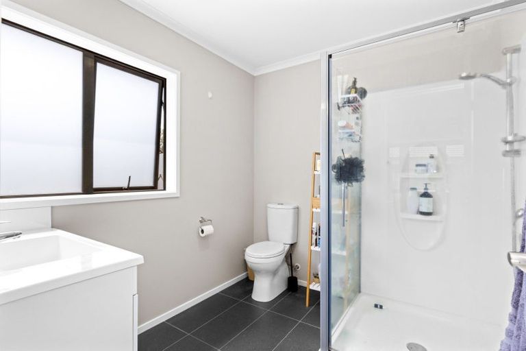 Photo of property in 115 Saint James Drive, Huntington, Hamilton, 3210