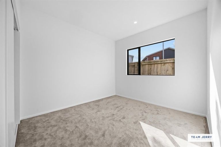 Photo of property in 339c Bucklands Beach Road, Bucklands Beach, Auckland, 2012