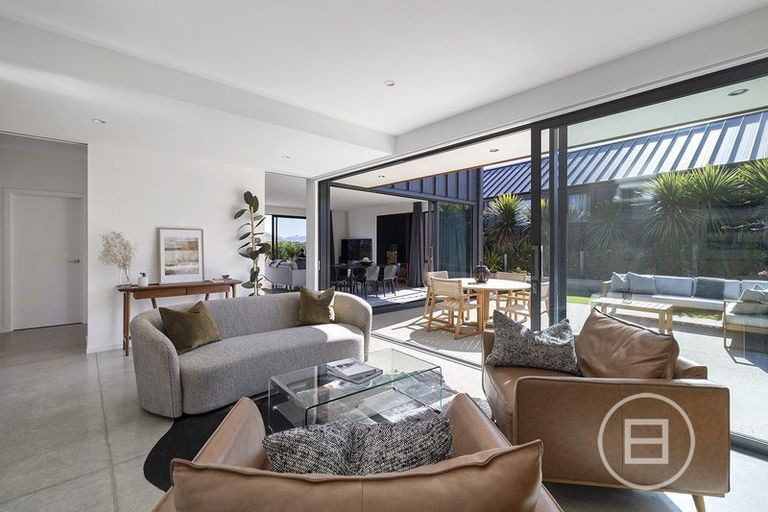 Photo of property in 9 Falconer Rise, Jacks Point, Queenstown, 9371