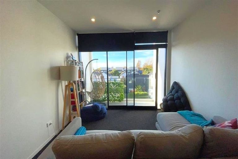 Photo of property in 9/231 Marine Parade, New Brighton, Christchurch, 8061