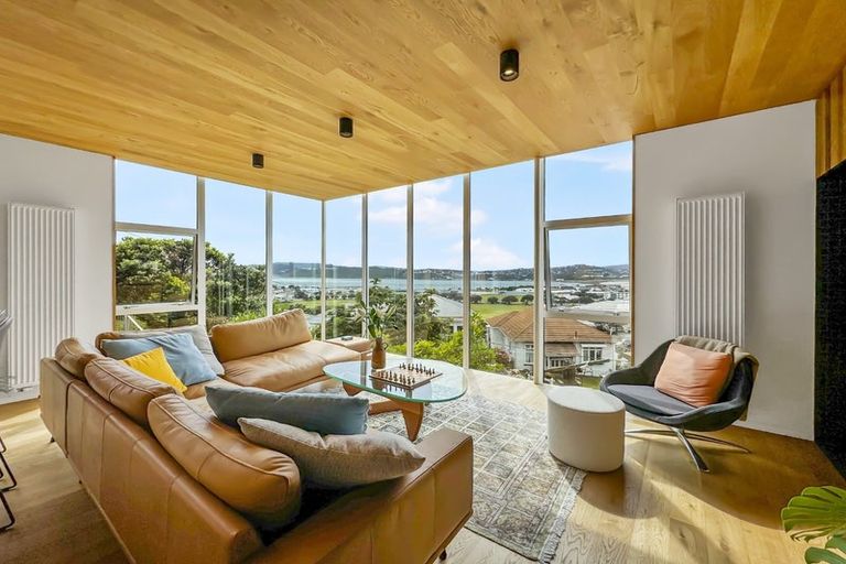 Photo of property in 6 Crawford Road, Kilbirnie, Wellington, 6022