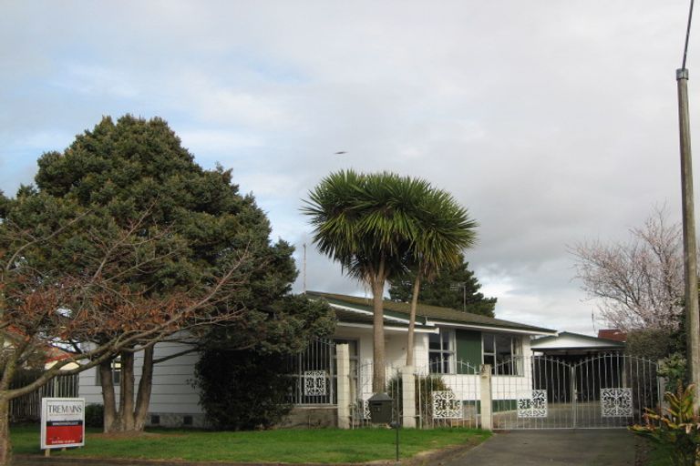 Photo of property in 15 Mangarau Crescent, Havelock North, 4130