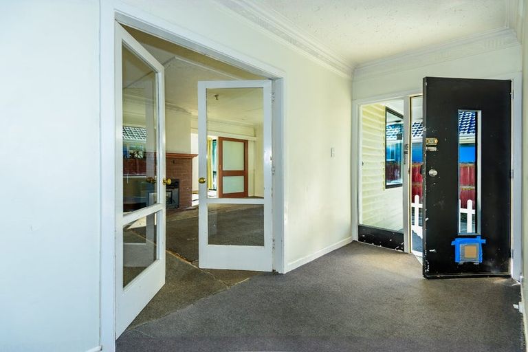 Photo of property in 46 Athol Terrace, Upper Riccarton, Christchurch, 8041