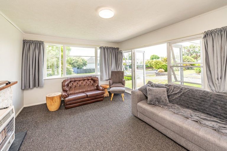 Photo of property in 21 Camellia Avenue, Aramoho, Whanganui, 4500