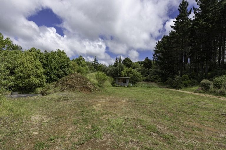 Photo of property in 325 Kaipi Road, Hillsborough, New Plymouth, 4372