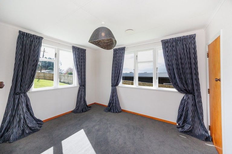 Photo of property in 45 Godley Street, Halcombe, 4779
