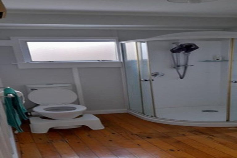 Photo of property in 2/422 Devon Street West, Lynmouth, New Plymouth, 4310