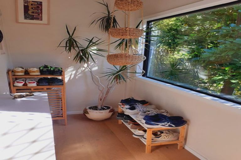 Photo of property in 4/8 Elphinstone Avenue, Strathmore Park, Wellington, 6022